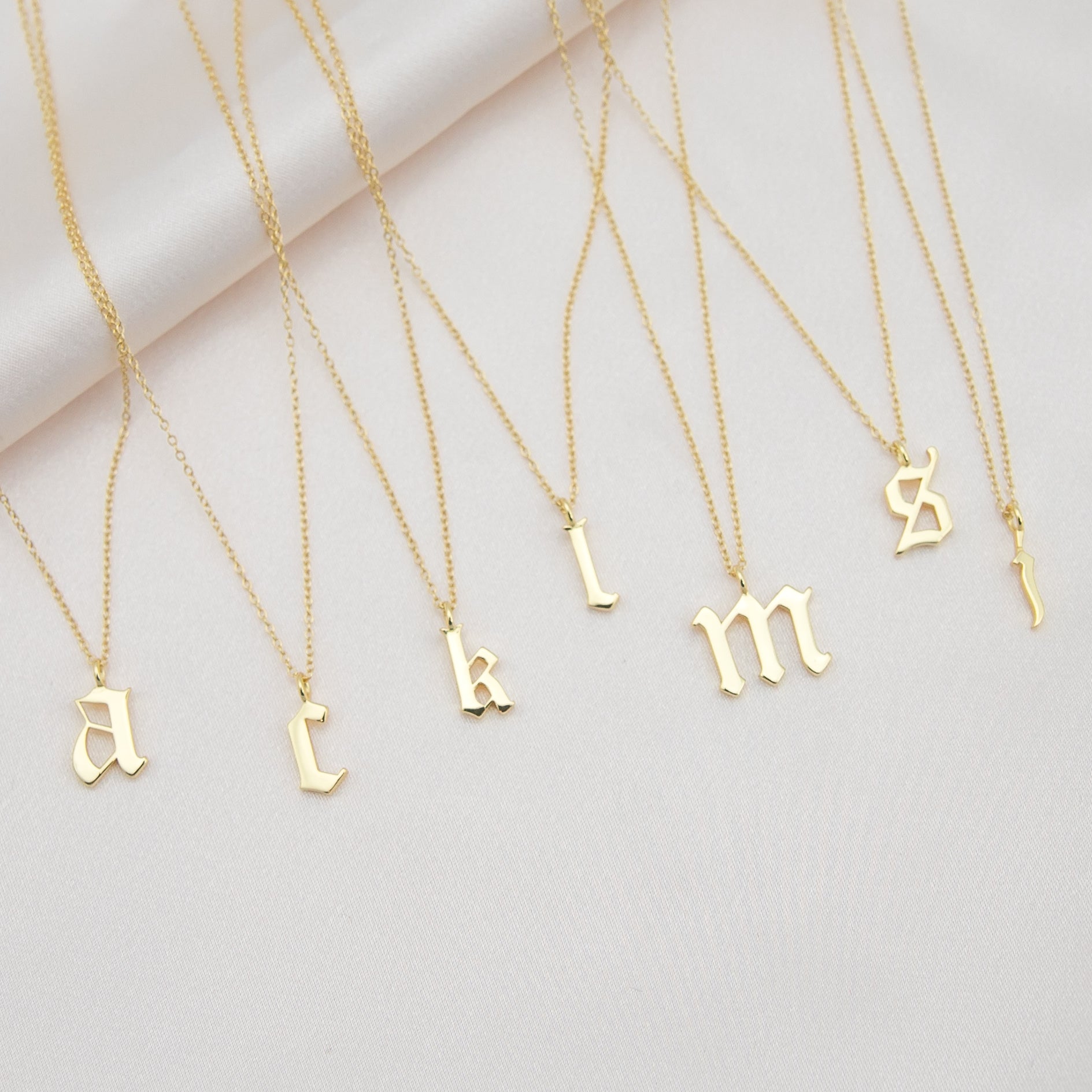 letter necklace (4376434278535)