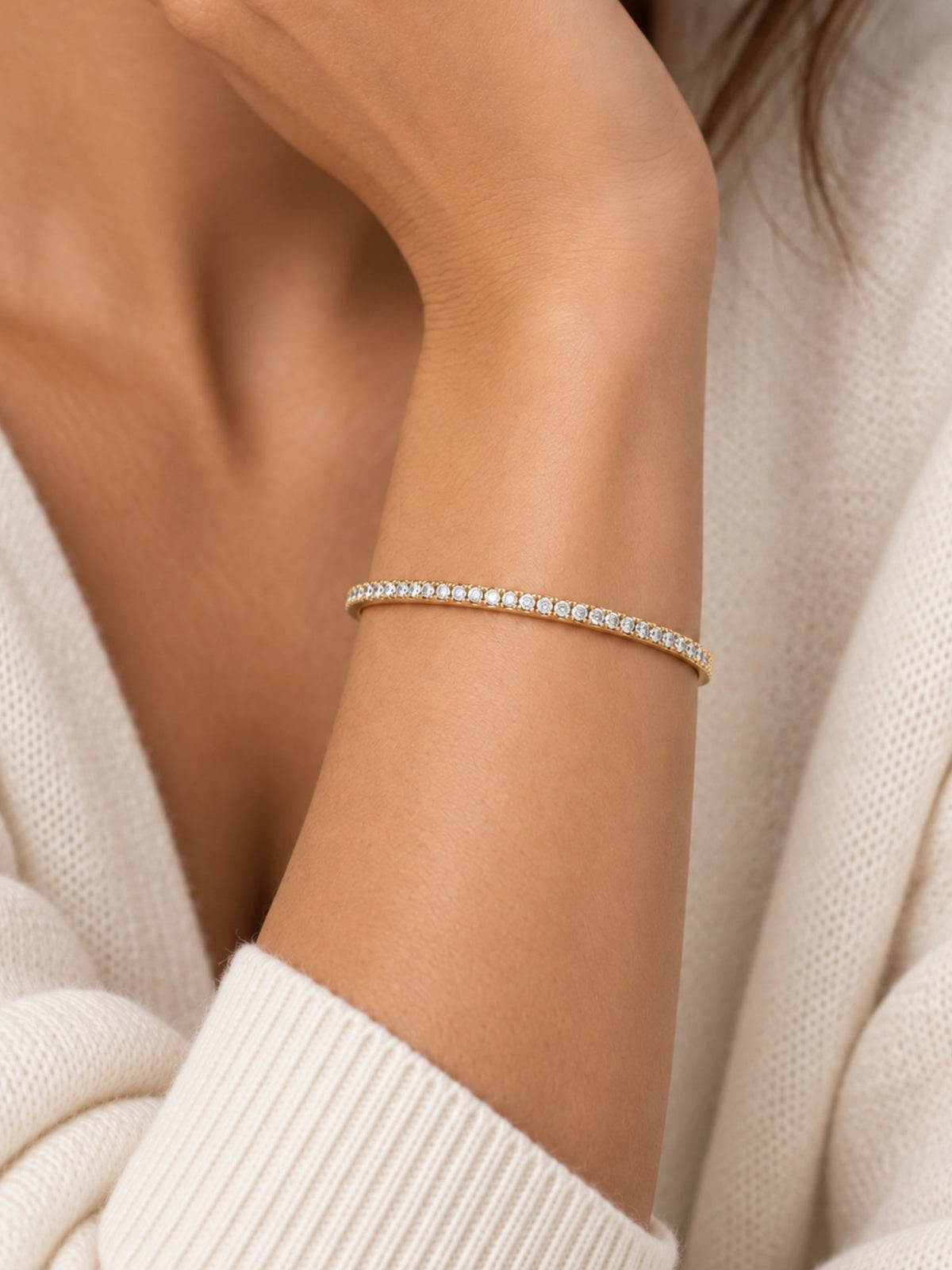 How to Stack Bracelets Like a Pro: 5 Easy Formulas