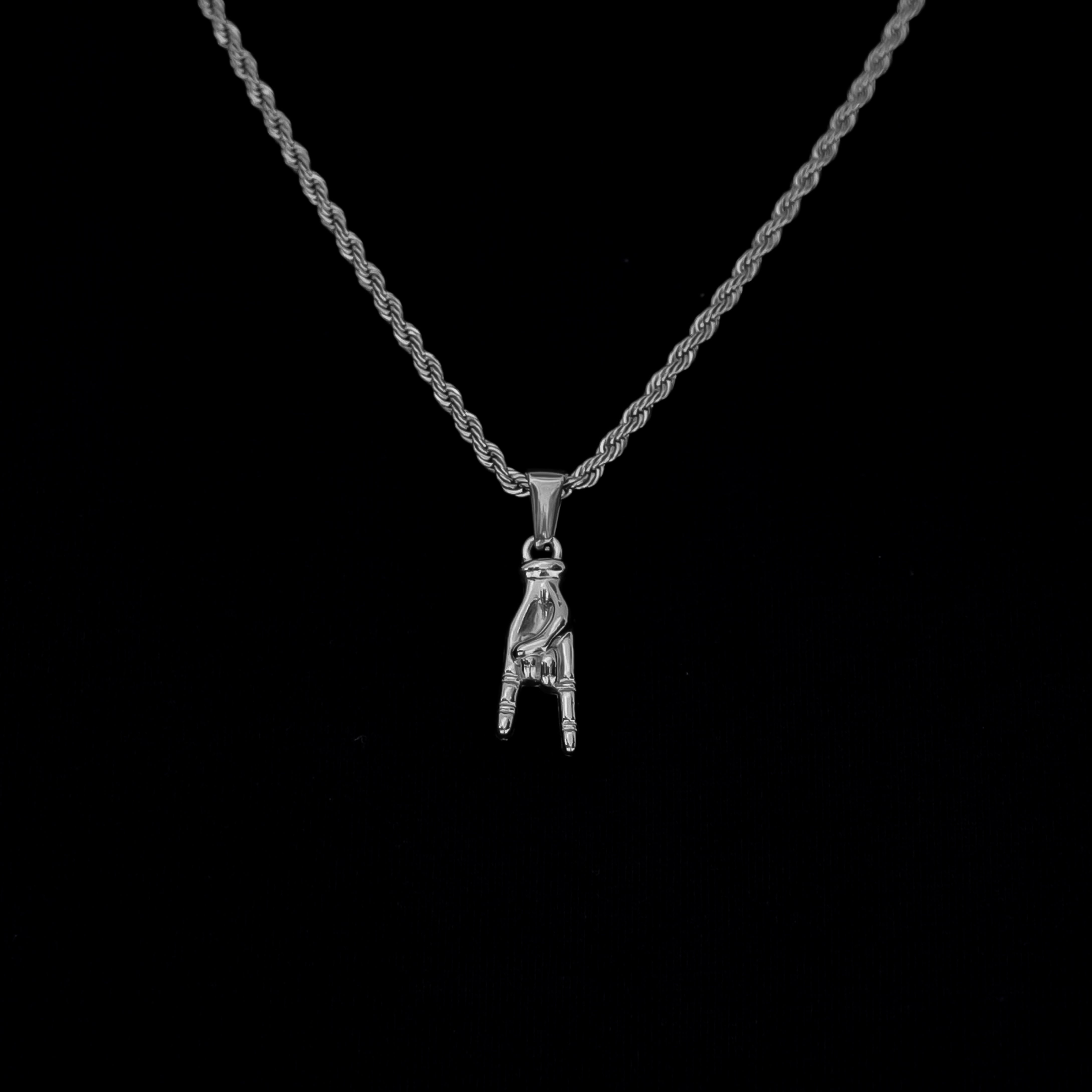 Italian Mano Cornuto Gold Pendant