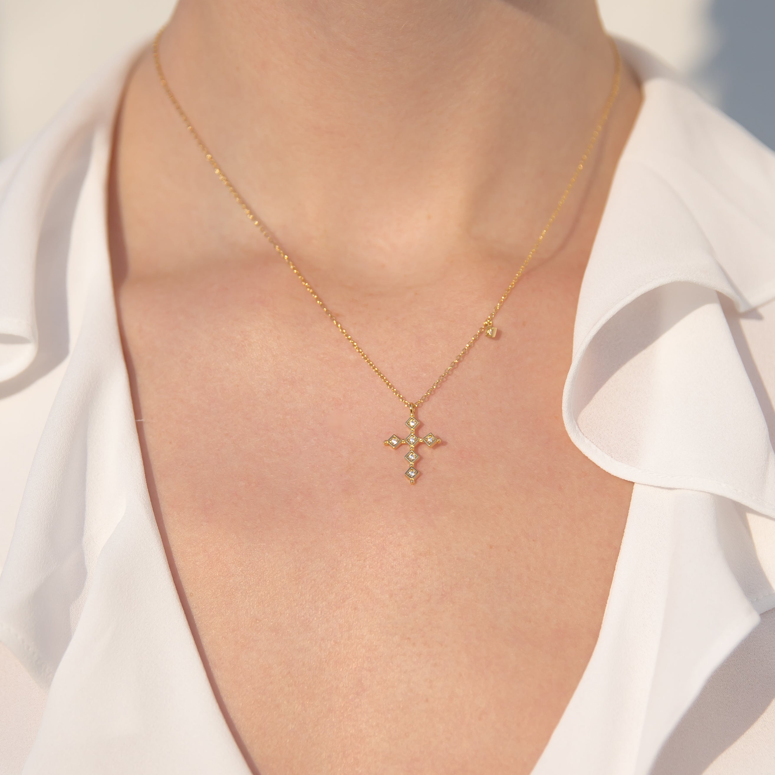 cross necklace (1519263809634)