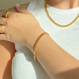 Medium Curb Chain Bracelet (6055920959654)