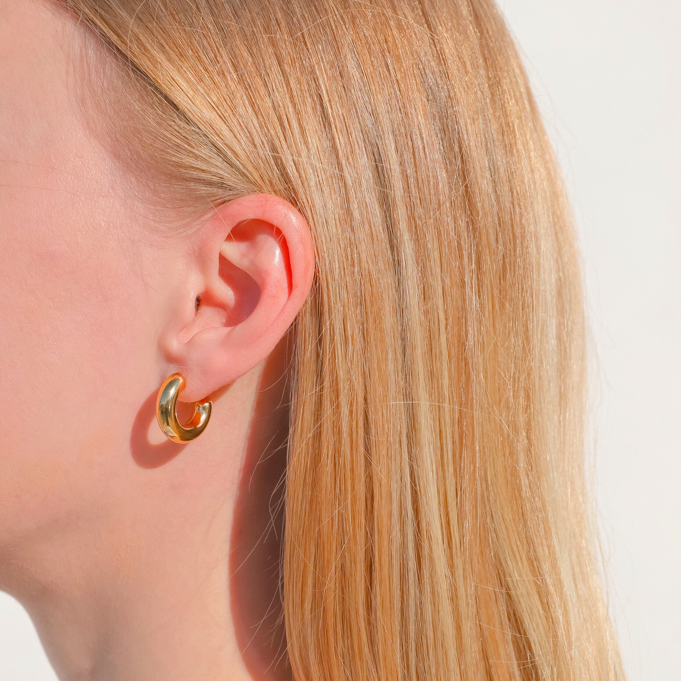 gold hoop earrings (6031690104998)